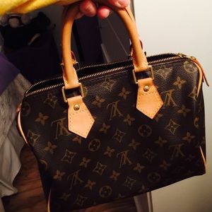 Meet your Posher, Deborah